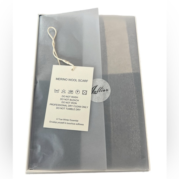 New With Box Lallier Men's Merino Wool Scarf 70 X 12 Inches - Picture 3 of 4